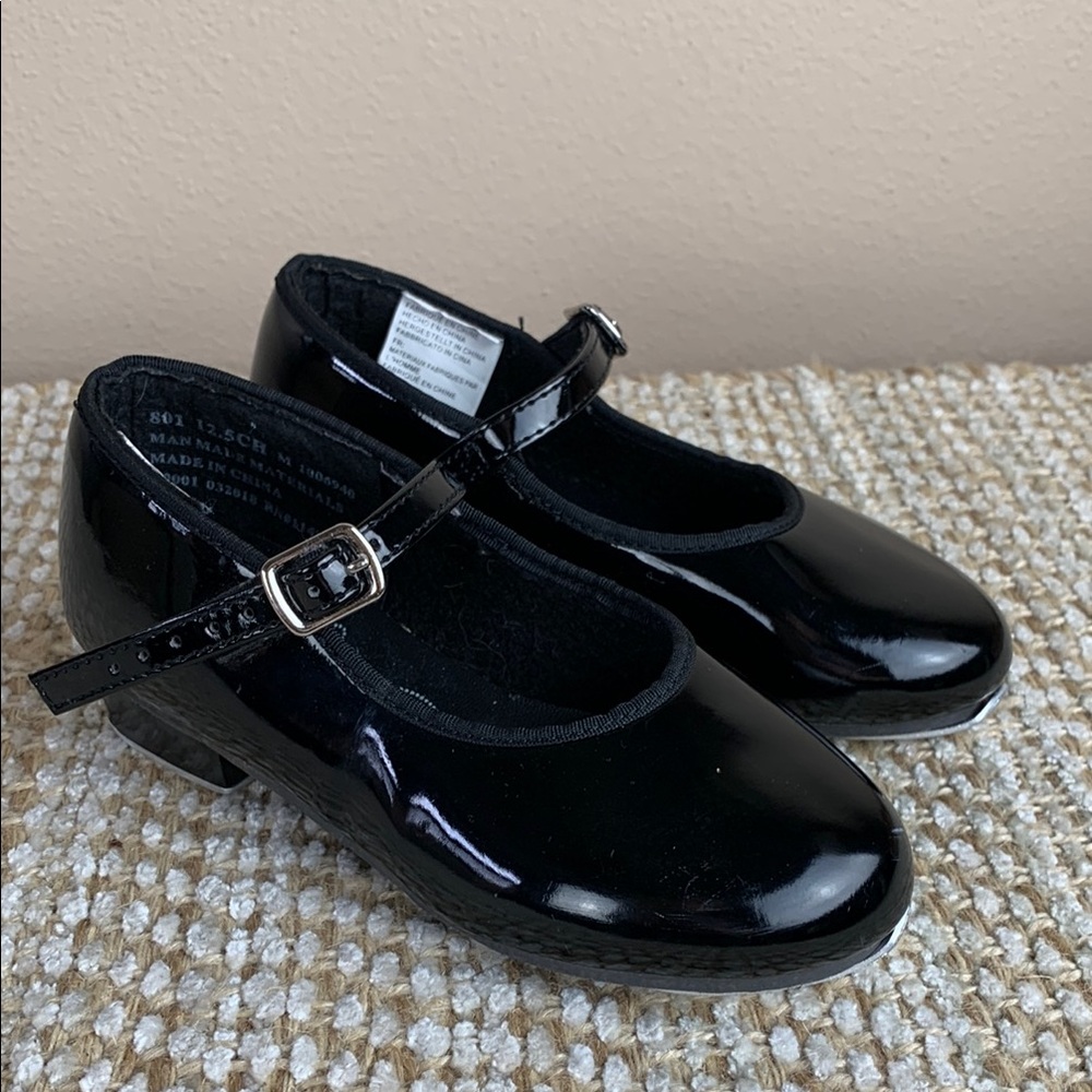 Little Girl’s Revolution Black Tap Shoes Size 12.5 CH